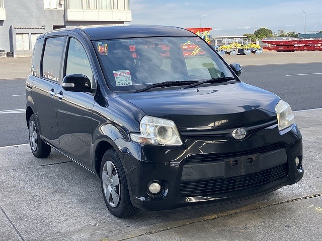 2013 Toyota Sienta