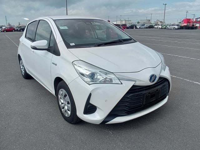 2019 Toyota Vitz HV