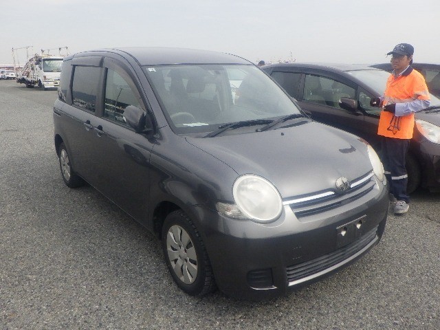 2009 Toyota Sienta