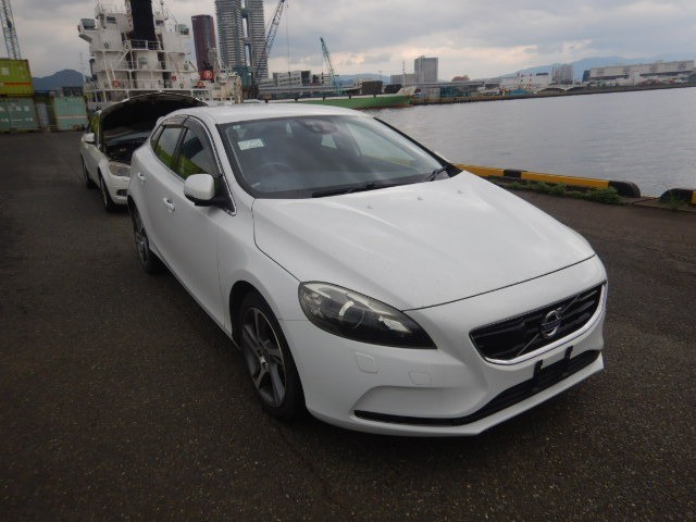 2016 Volvo V40
