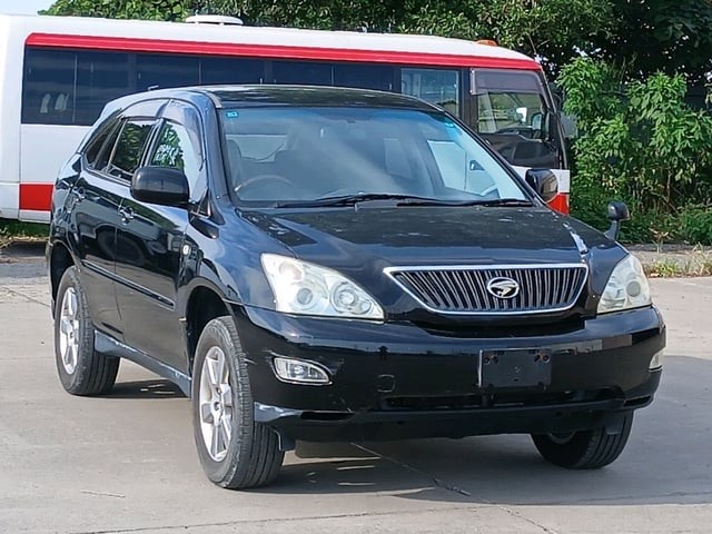 2005 Toyota Harrier
