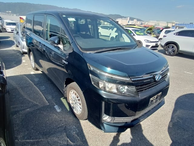 2014 Toyota Voxy HV