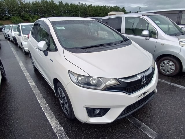 2015 Honda FIT HV