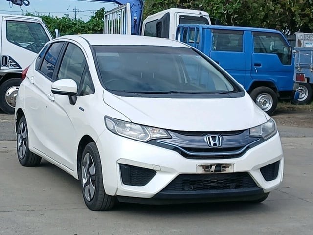 2013 Honda FIT HV