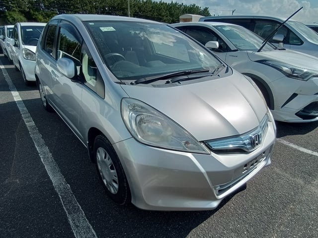 2011 Honda FIT HV