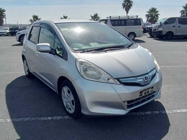 2011 Honda FIT HV