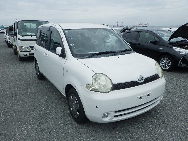 2006 Toyota Sienta