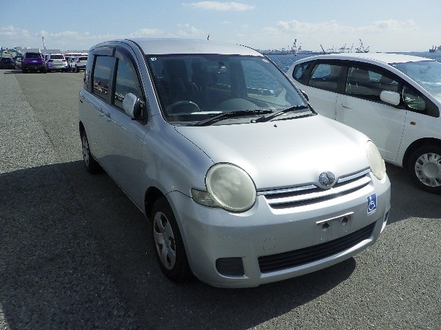 2007 Toyota Sienta