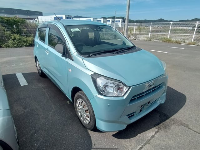 2017 Daihatsu Mira ES
