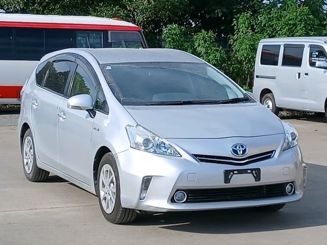 2014 Toyota Prius Alpha