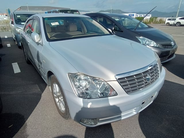 2005 Toyota Crown