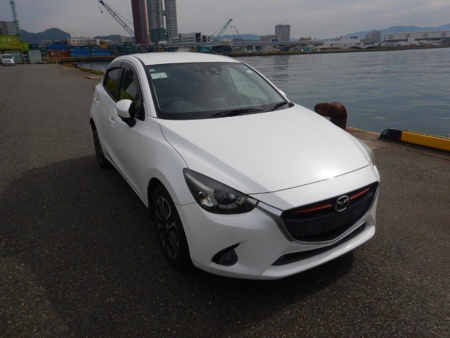 2015 Mazda Demio