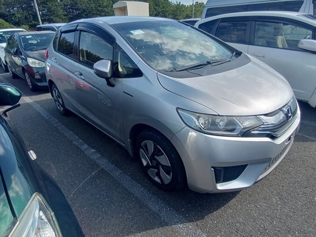 2014 Honda FIT HV