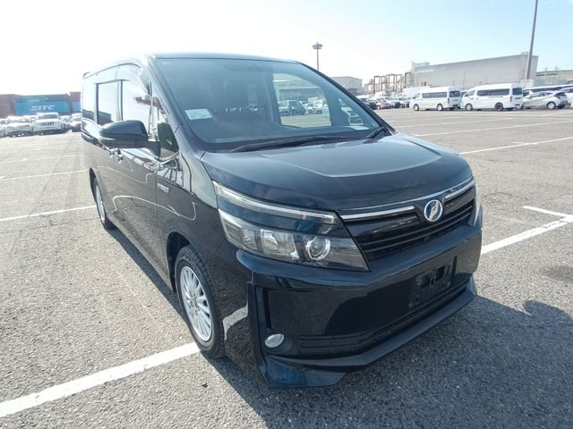 2015 Toyota Voxy HV