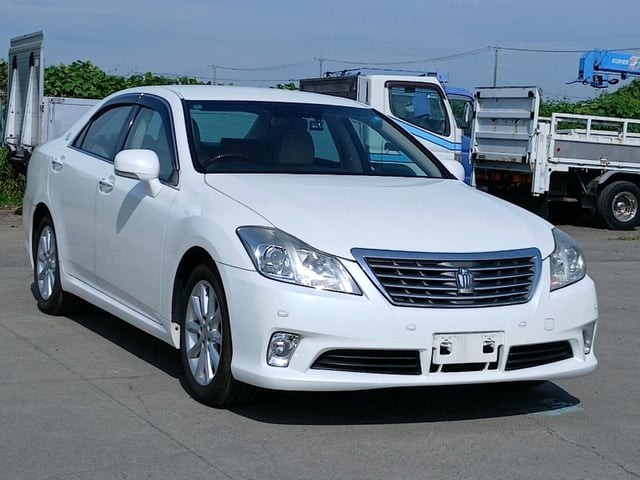2011 Toyota Crown