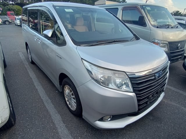 2014 Toyota Noah