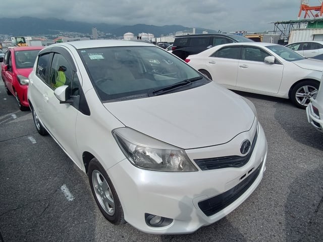 2013 Toyota Vitz