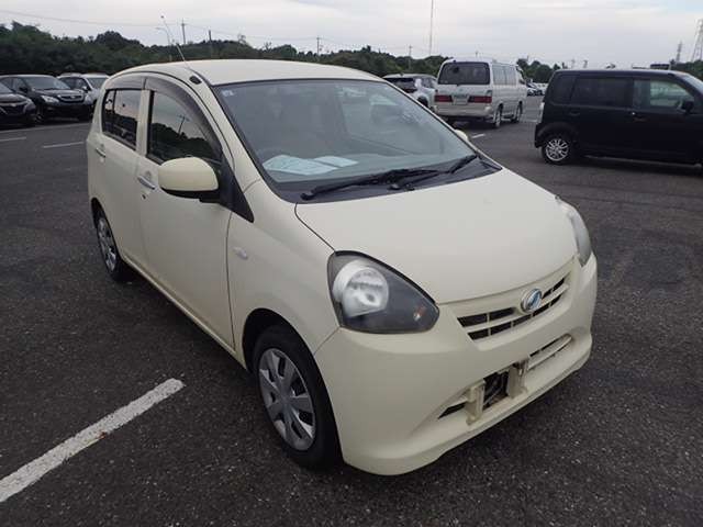 2011 Daihatsu Mira ES