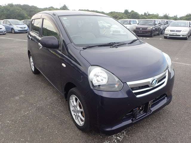 2013 Daihatsu Mira ES