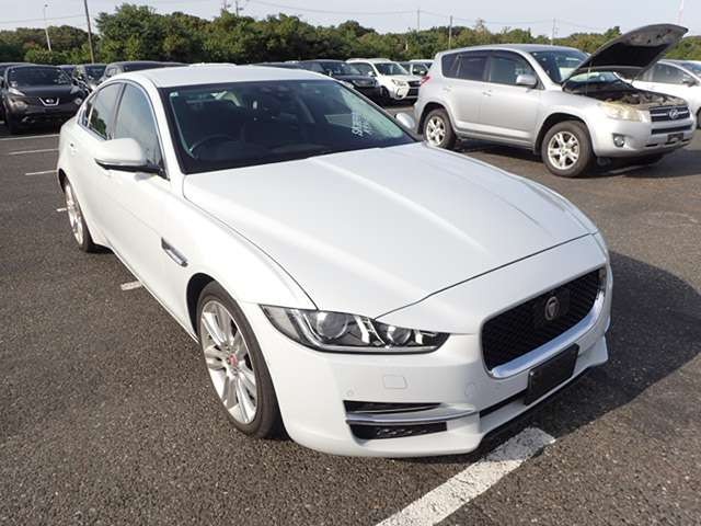 Jaguar XE