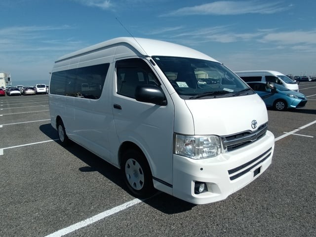 2013 Toyota Hiace V