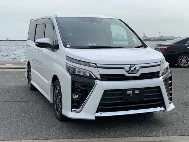 2017 Toyota Voxy