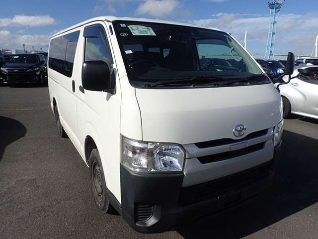 2019 Toyota Hiace V