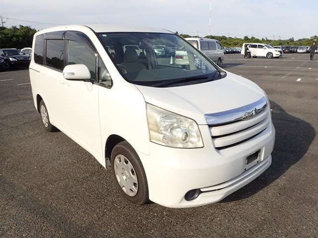2008 Toyota Noah