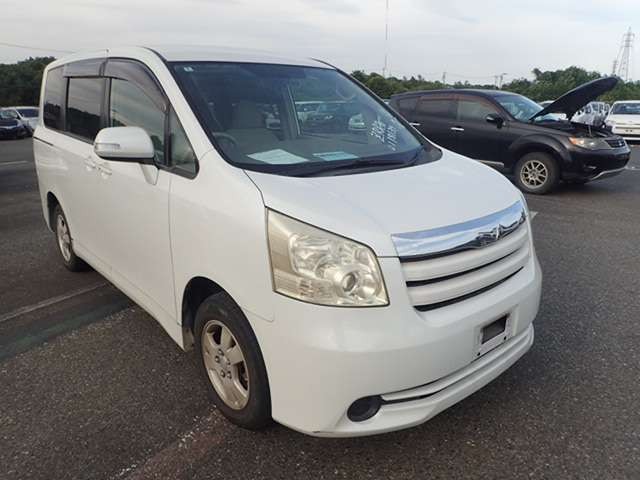 2008 Toyota Noah
