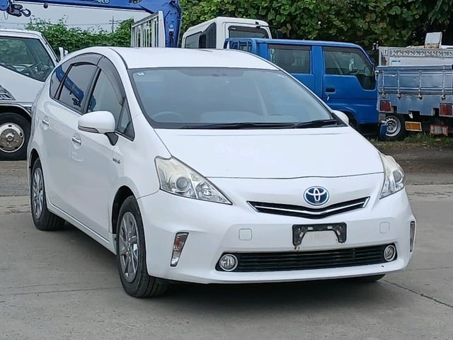2014 Toyota Prius Alpha