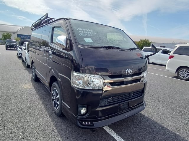 2018 Toyota Hiace V