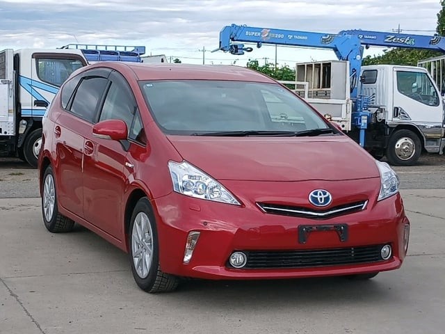 2013 Toyota Prius Alpha