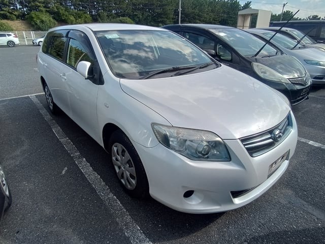 2012 Toyota Fielder