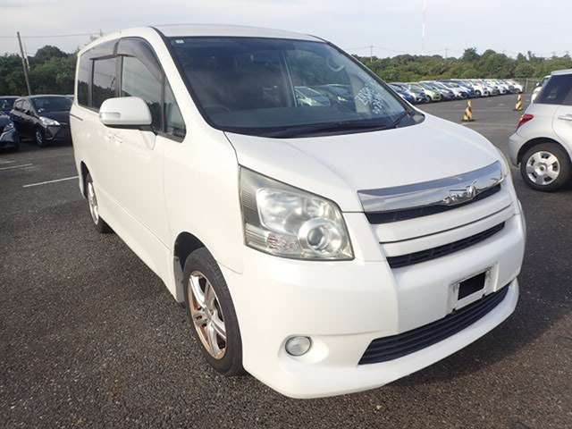 2008 Toyota Noah