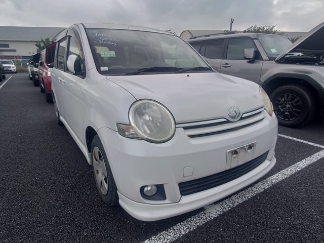 2009 Toyota Sienta