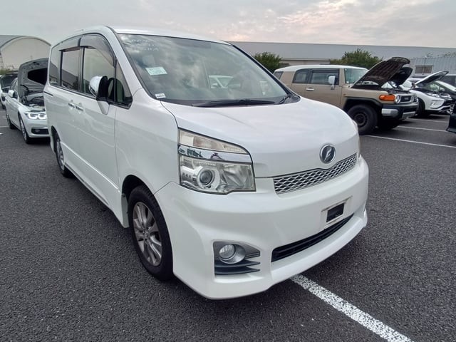 2012 Toyota Voxy