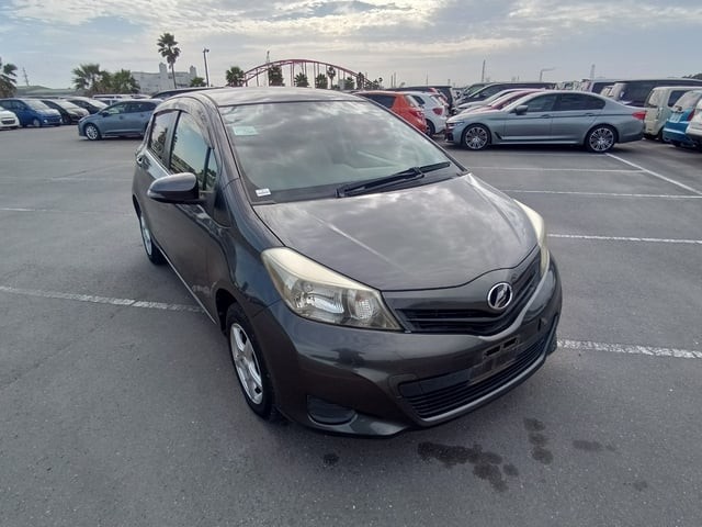 2012 Toyota Vitz