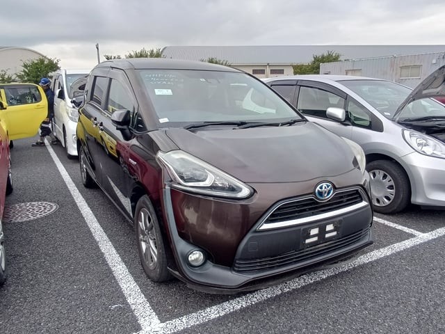 2015 Toyota Sienta HV