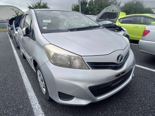 2013 Toyota Vitz