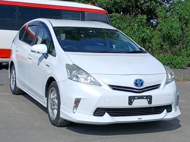 2012 Toyota Prius Alpha