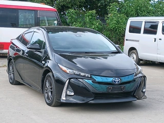 2017 Toyota Prius PHV