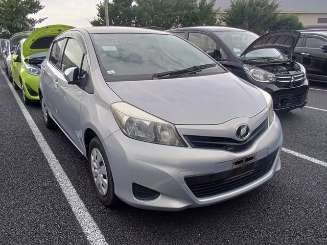 2013 Toyota Vitz