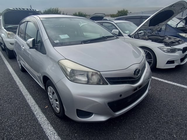 2011 Toyota Vitz