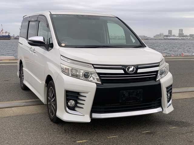 2015 Toyota Voxy