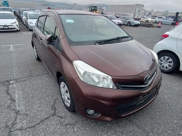 2013 Toyota Vitz