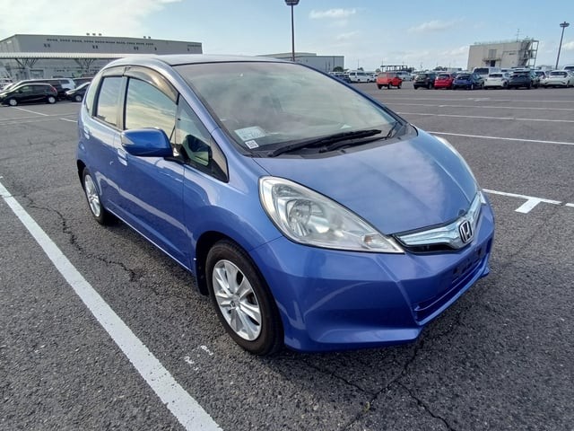 2011 Honda FIT HV