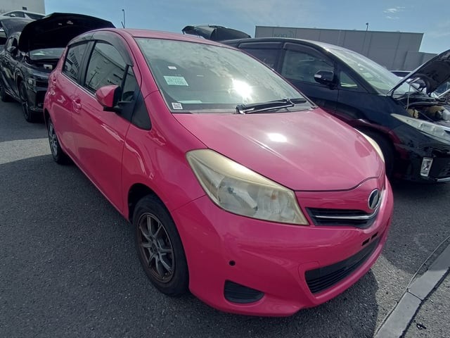 2011 Toyota Vitz