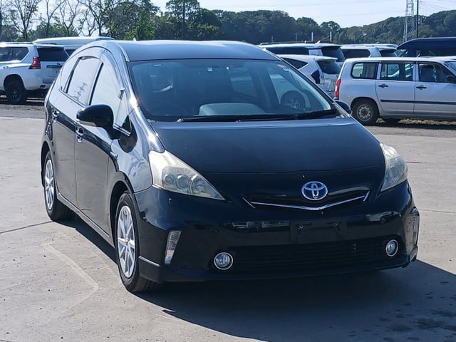 2012 Toyota Prius Alpha
