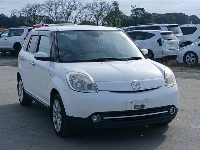 2007 Mazda Verisa