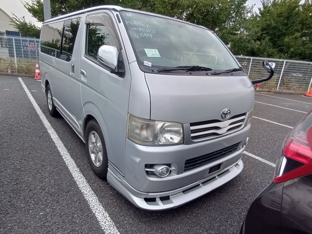 2009 Toyota Hiace V
